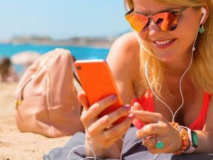 Dicas para Manter o Telemóvel Seguro e Funcional Durante as Férias
